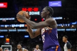布克:弗莱明身材像已经打了10年NBA一样 他的防守本能很棒