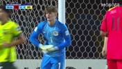 U17国足开场造险情！万项角球开前点，赵松源甩头攻门被扑出！
